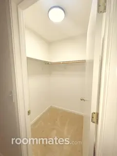 Room for rent in Sacramento, CA $750, house