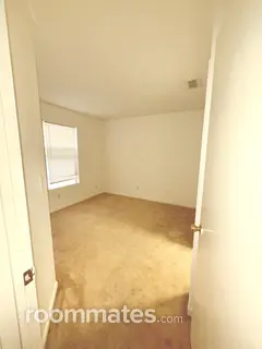 Room for rent in Sacramento, CA $750, house