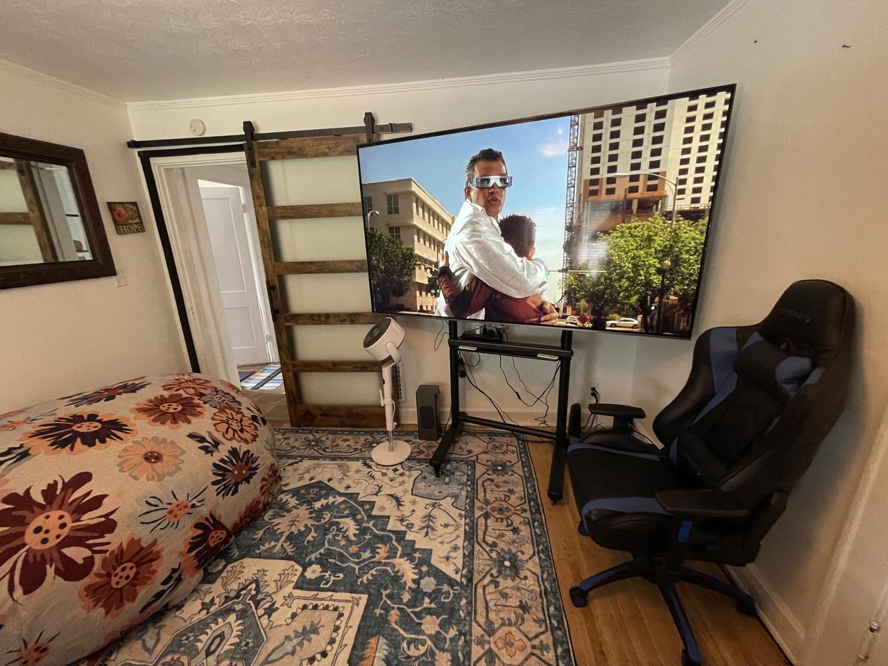 Profile photo 3 of 11