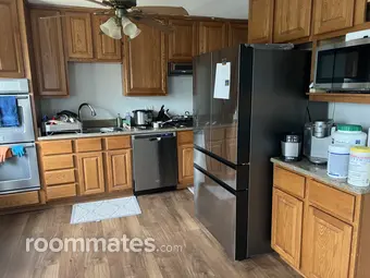 Room for rent in Tinley Park, IL $856, house