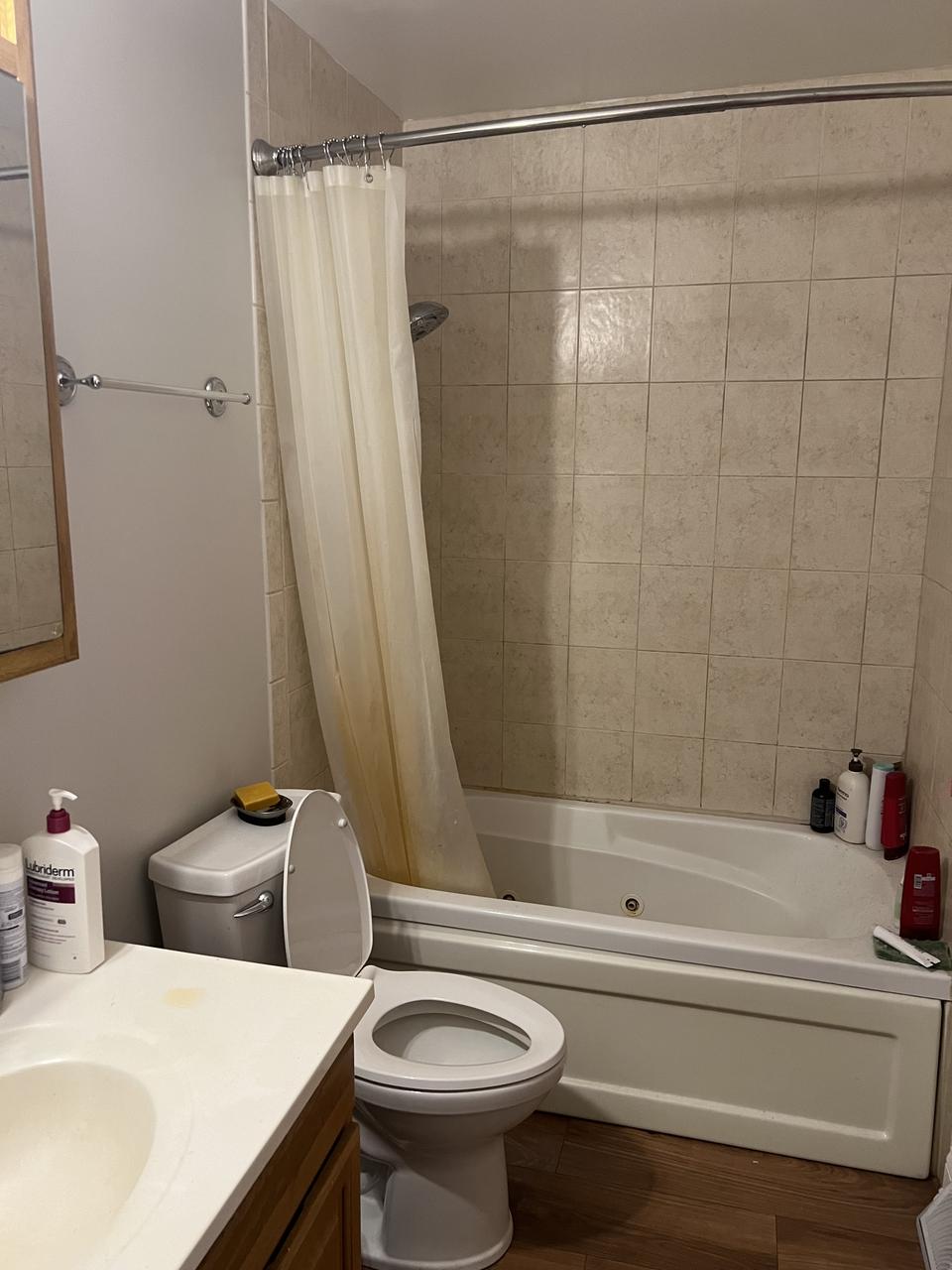 Profile photo 11 of 14