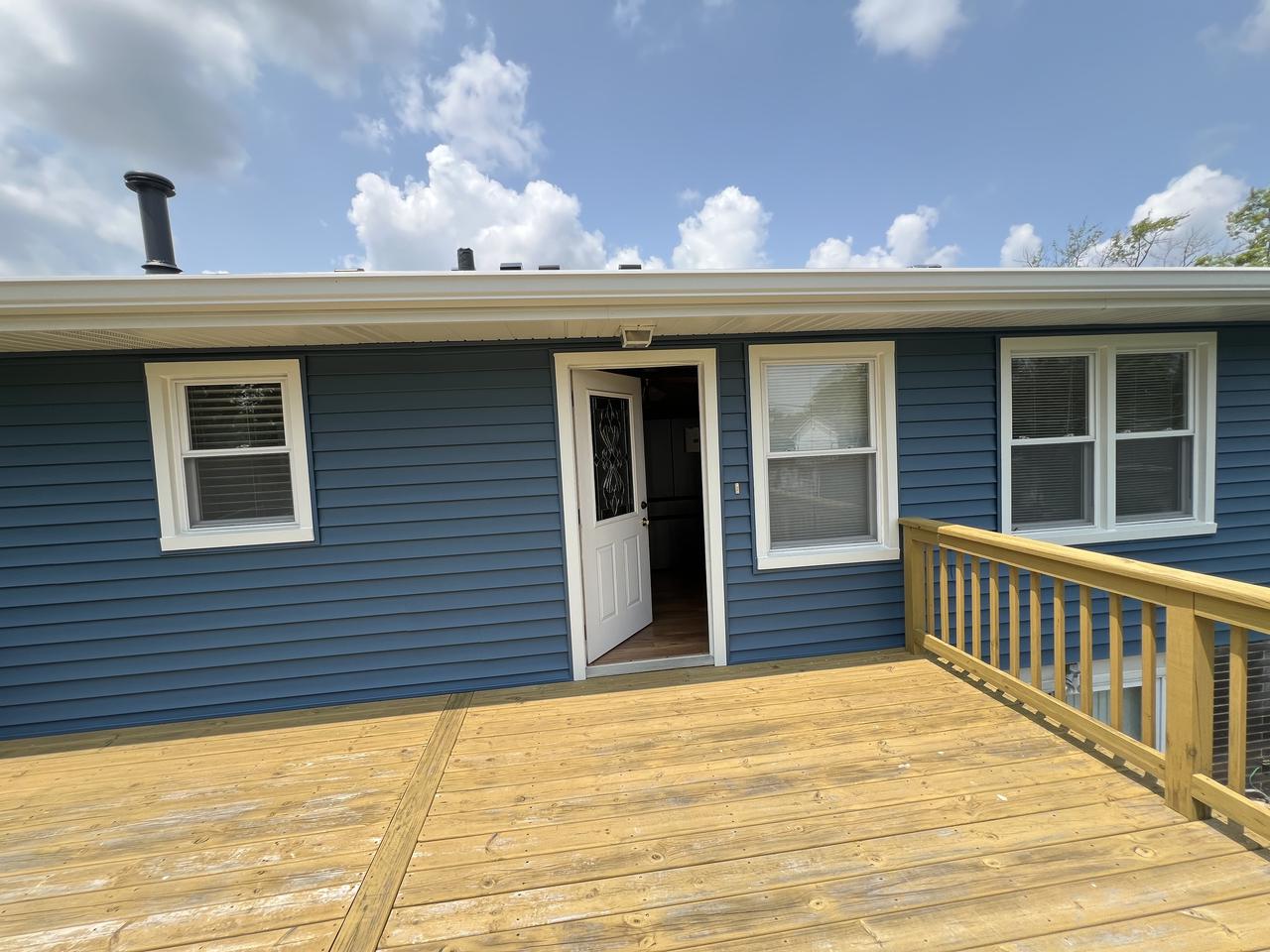 Profile photo 12 of 14