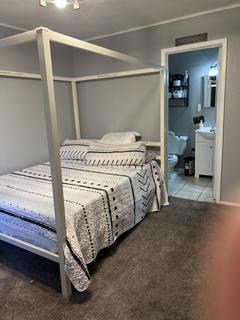Room for rent in Albuquerque, NM $900, townhouse