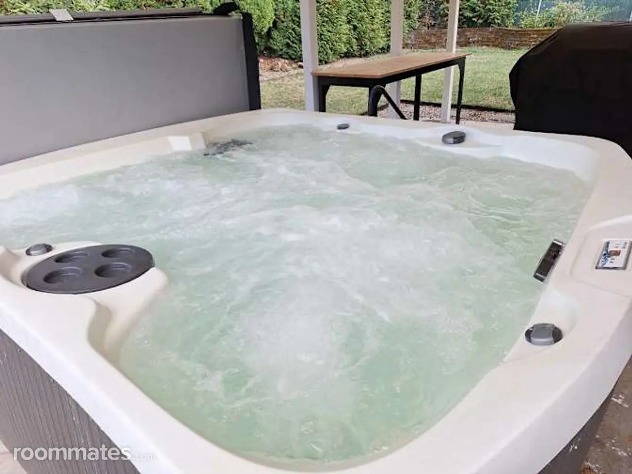 Profile photo 10 of 13