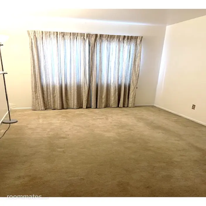 Room for rent in Reseda, CA $950, house