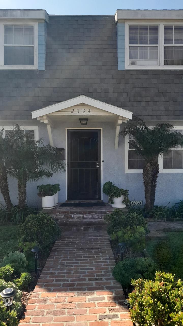 Profile photo 1 of 13