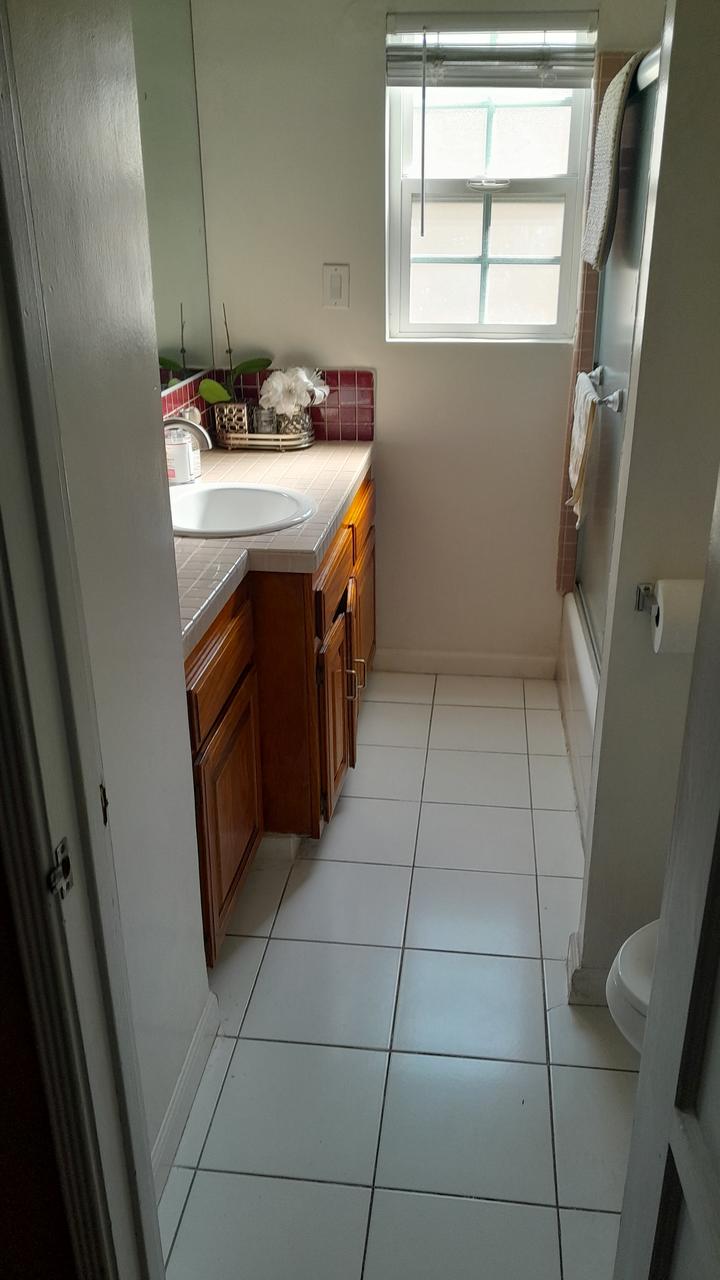 Profile photo 5 of 13