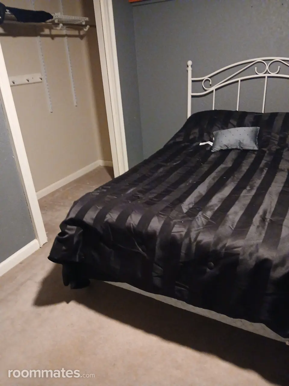 Profile photo 1 of 10