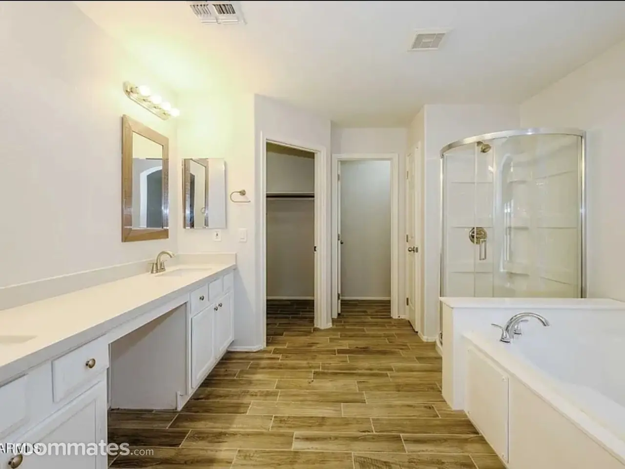 Profile photo 7 of 16