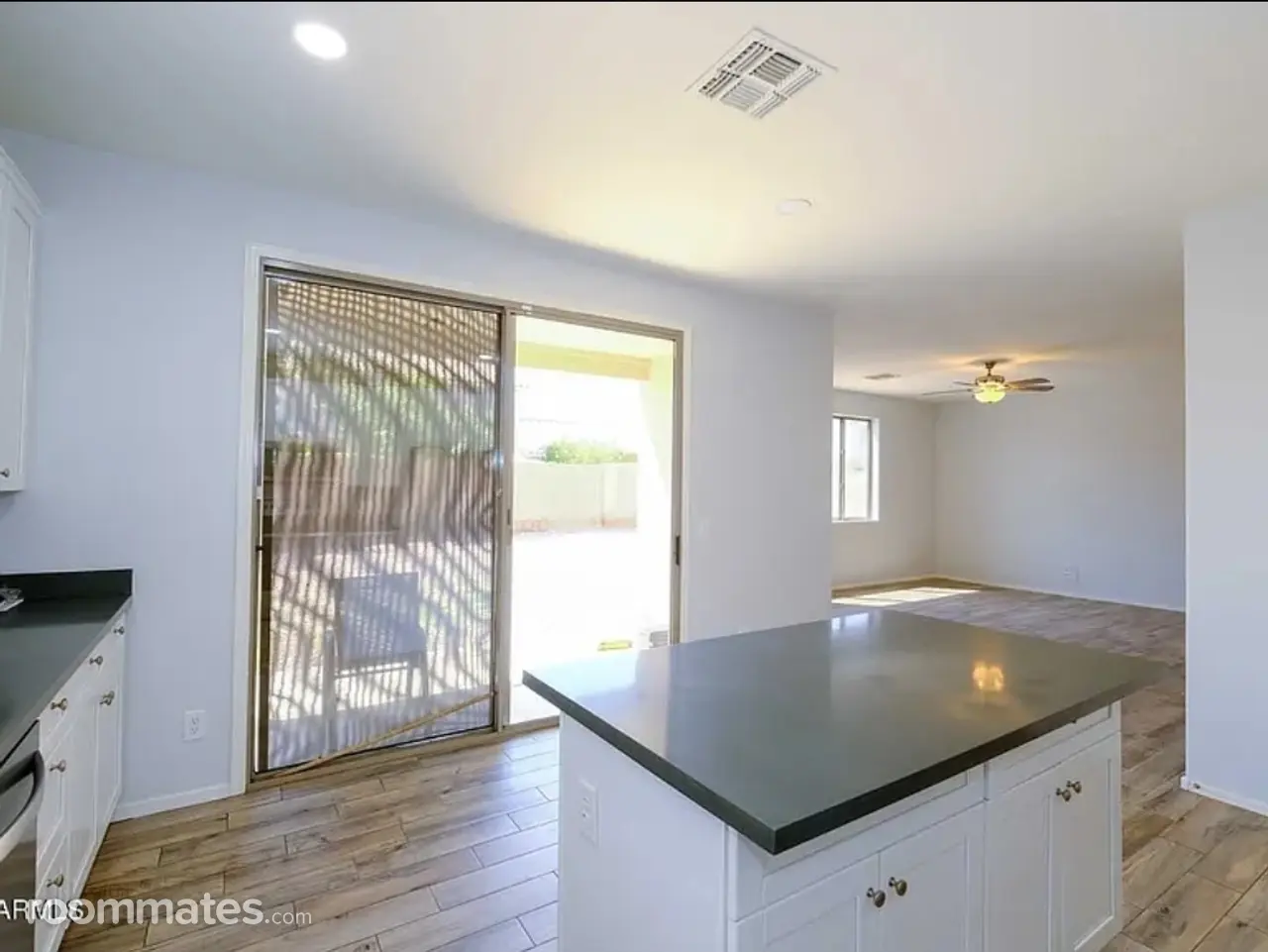 Profile photo 11 of 16