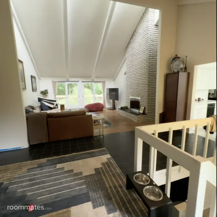 Room for rent in West Bloomfield Township, MI $1000, house