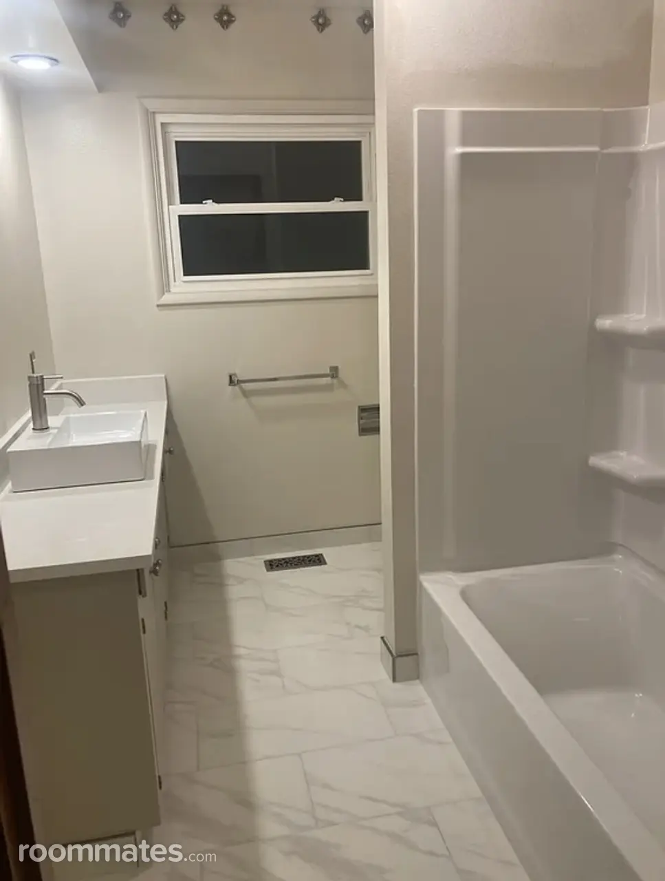 Profile photo 4 of 11
