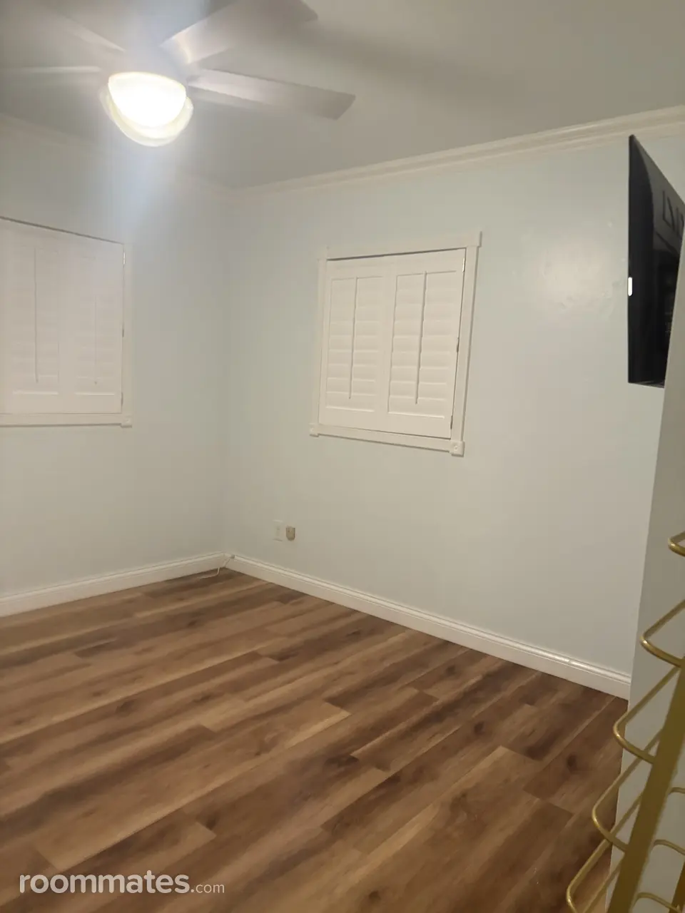 Profile photo 3 of 8