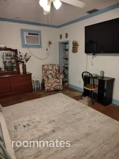 Room for rent in White Settlement, TX $1000, house