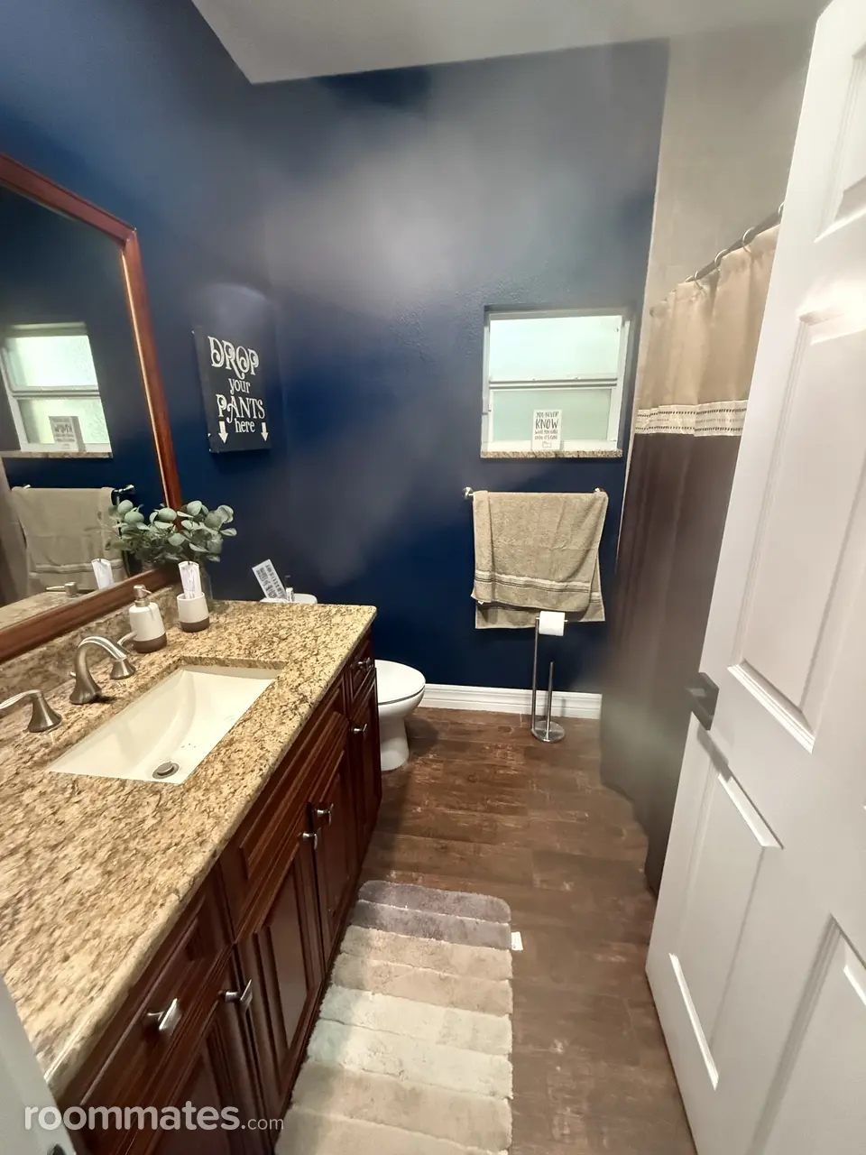 Profile photo 4 of 10