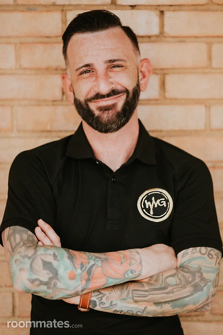 Profile photo 10 of 10