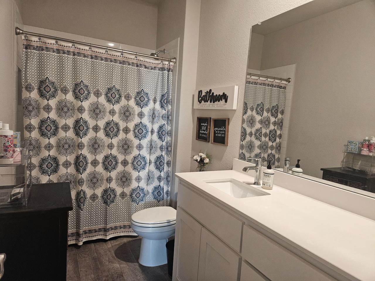 Profile photo 6 of 15