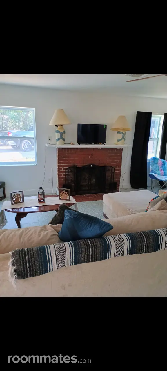 Profile photo 10 of 14