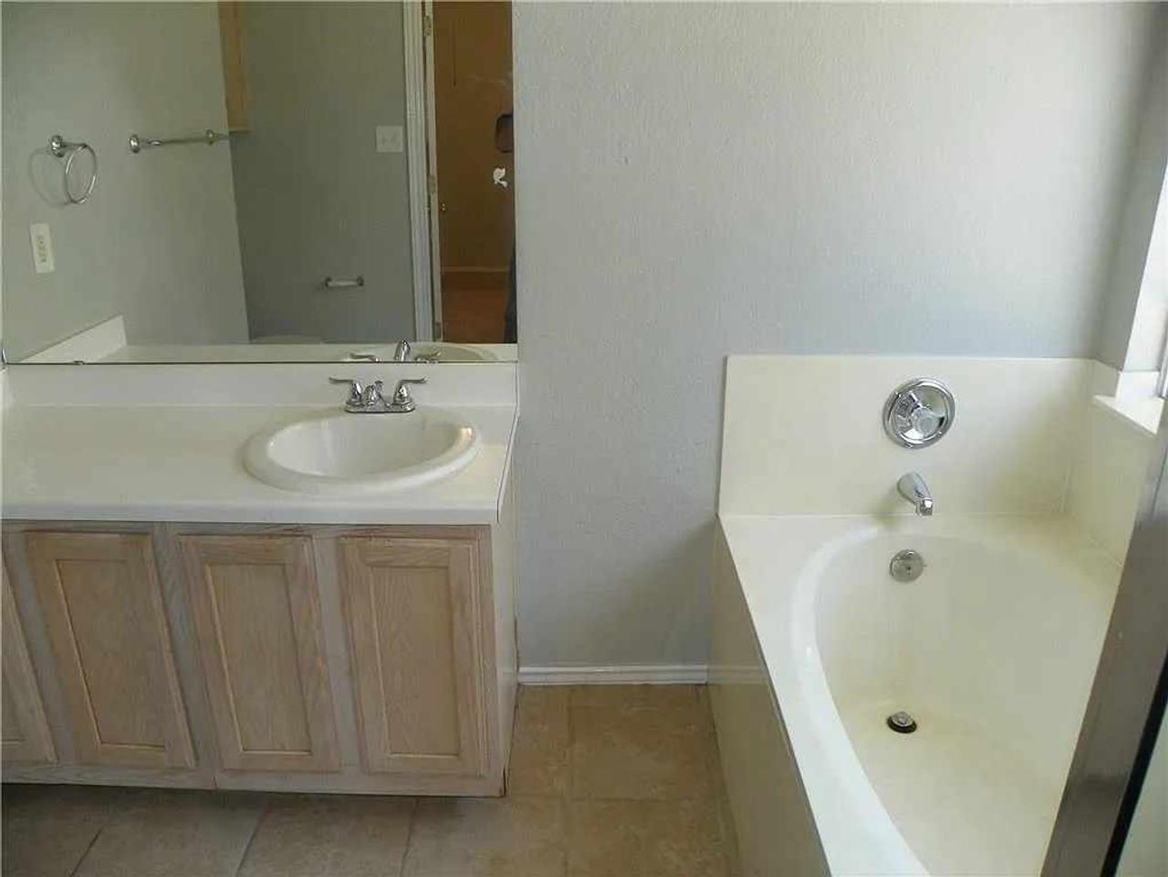 Profile photo 7 of 8