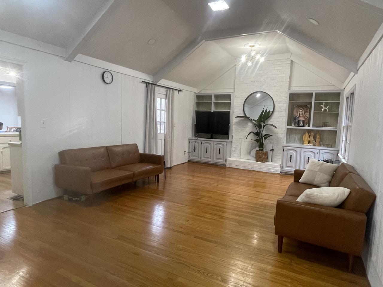 Profile photo 6 of 10