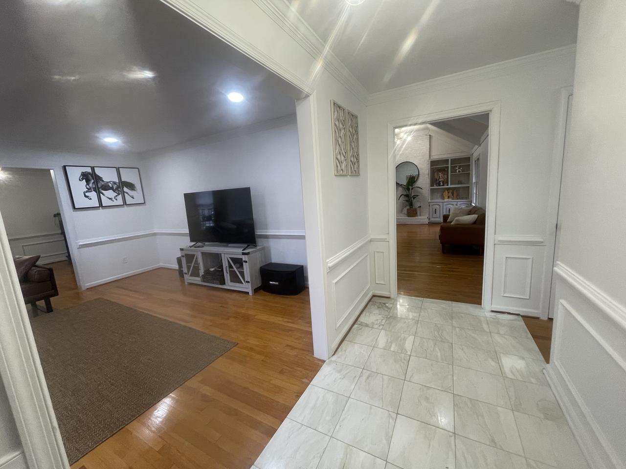 Profile photo 7 of 10