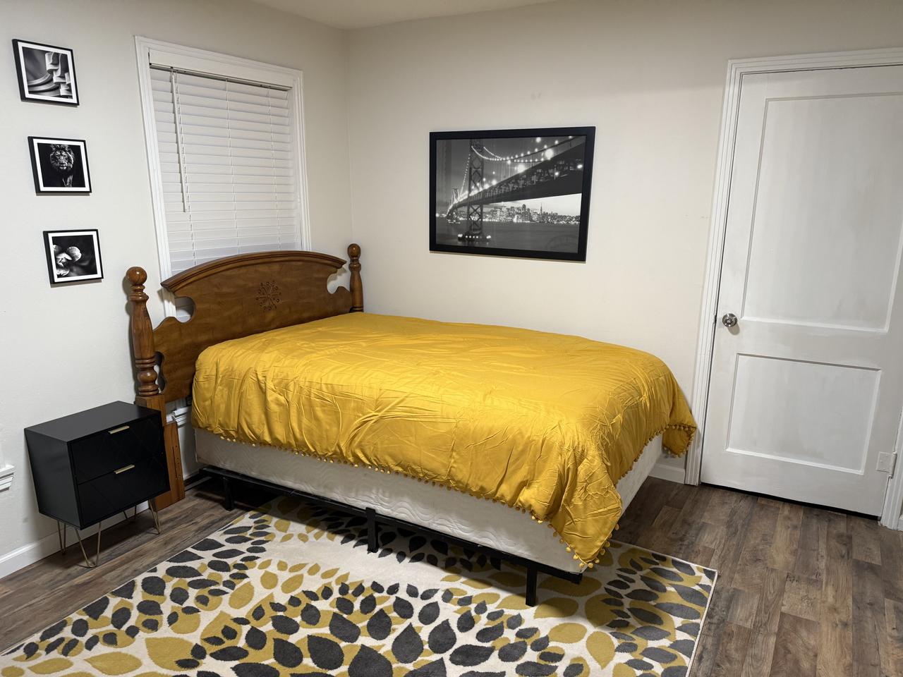 Profile photo 8 of 11