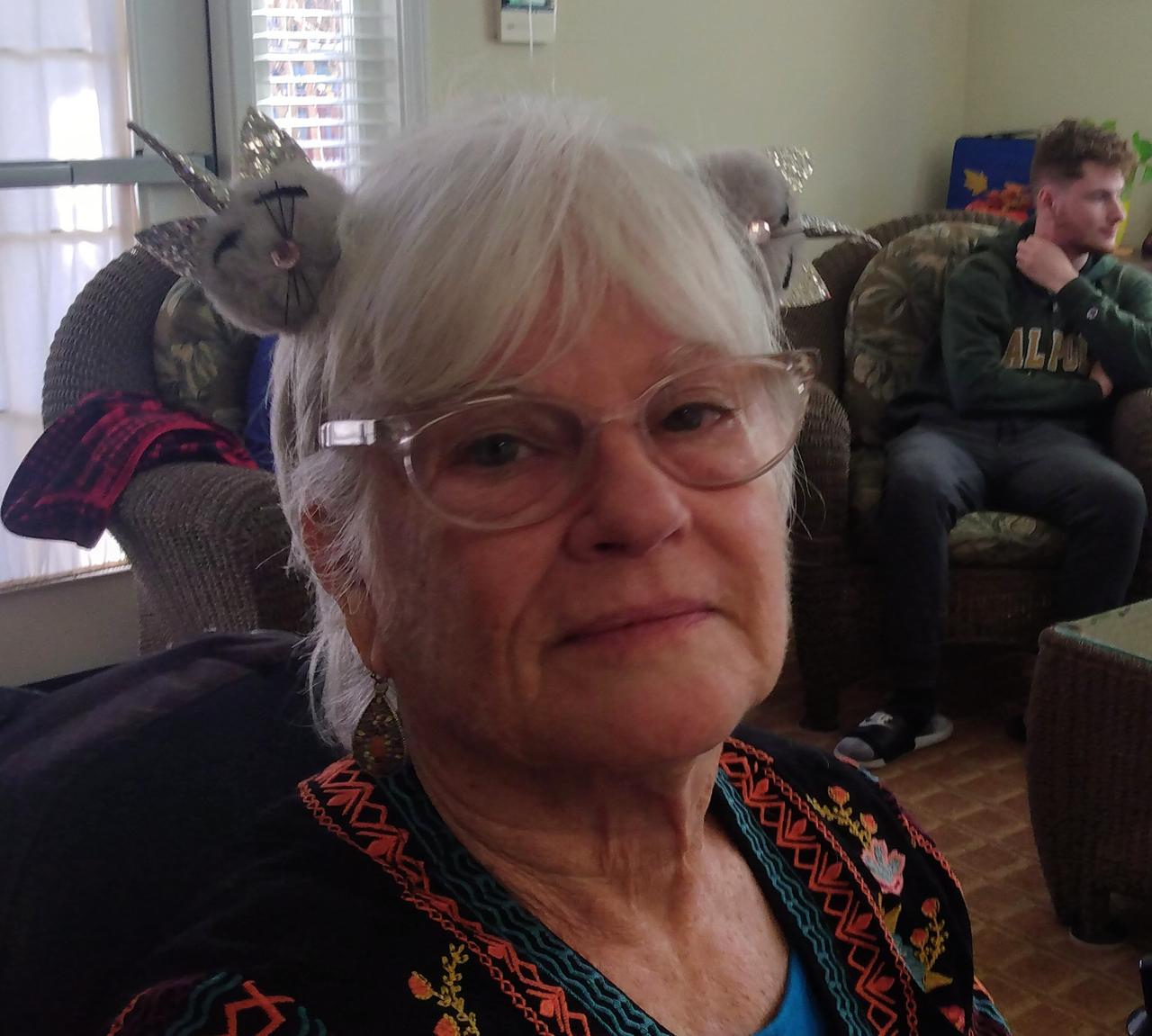 Profile photo 4 of 4