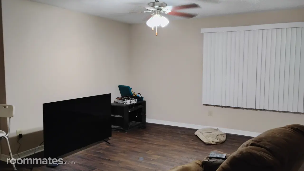 Profile photo 4 of 20