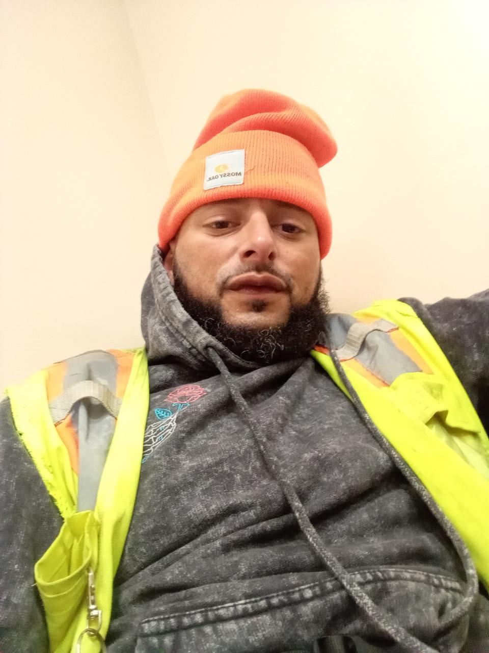 Profile photo 17 of 20