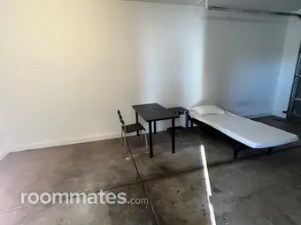Room for rent in Phoenix, AZ $400, house