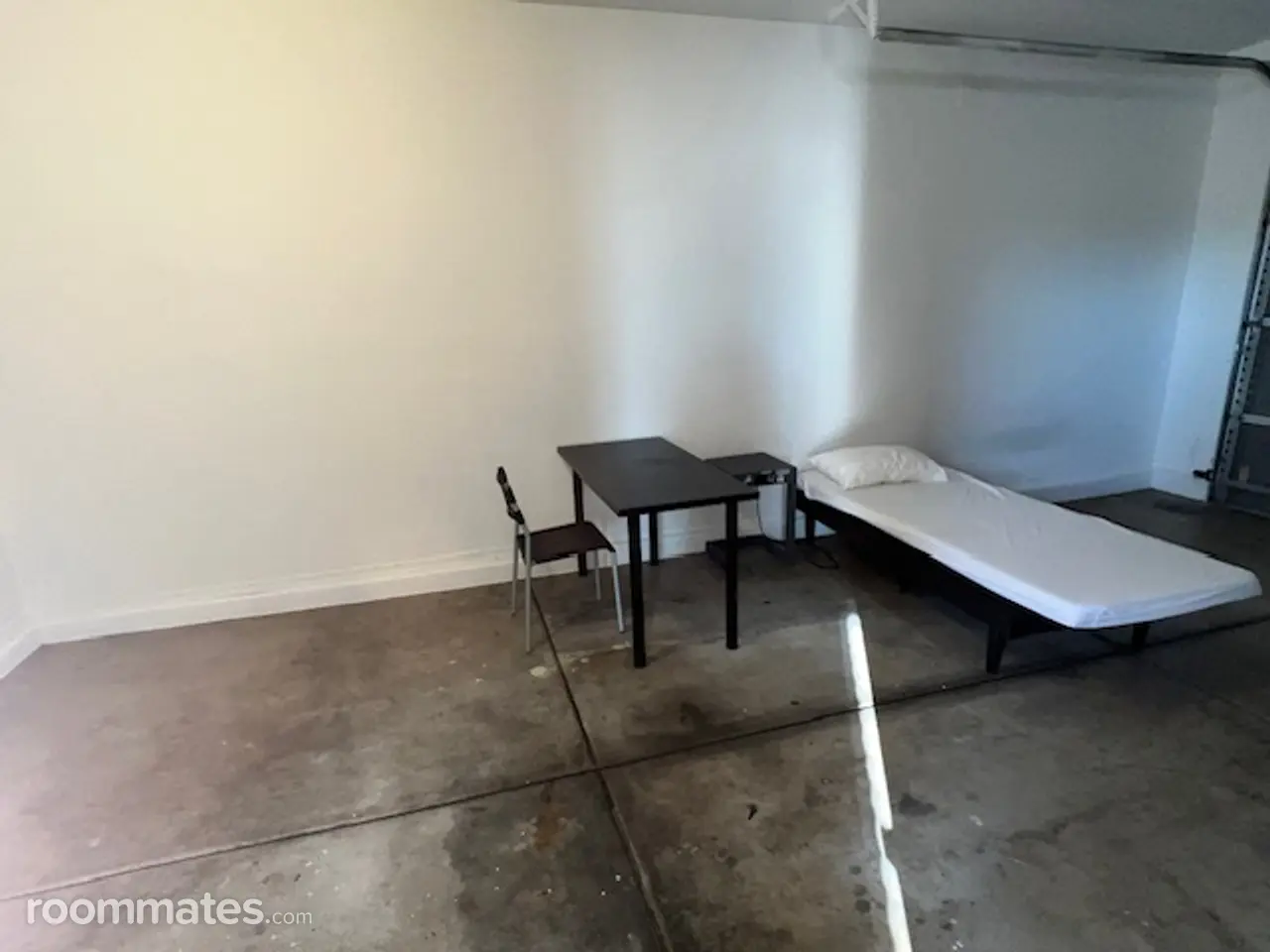 Profile photo 13 of 19