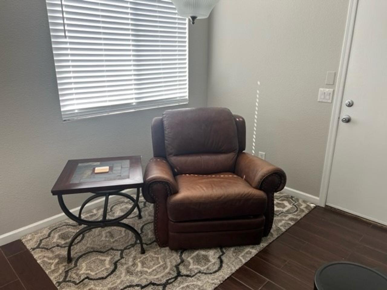 Profile photo 17 of 19