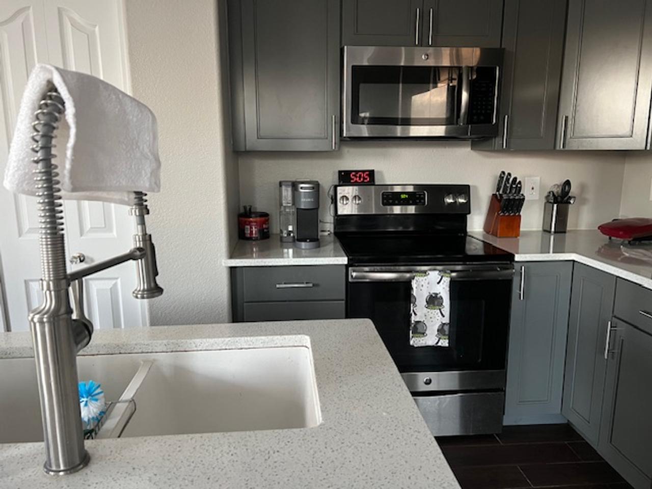 Profile photo 12 of 19