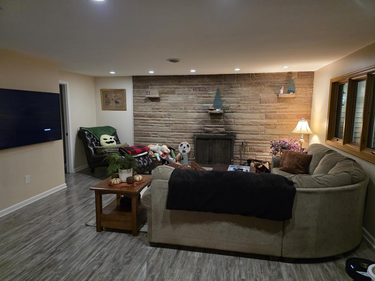 Profile photo 7 of 15