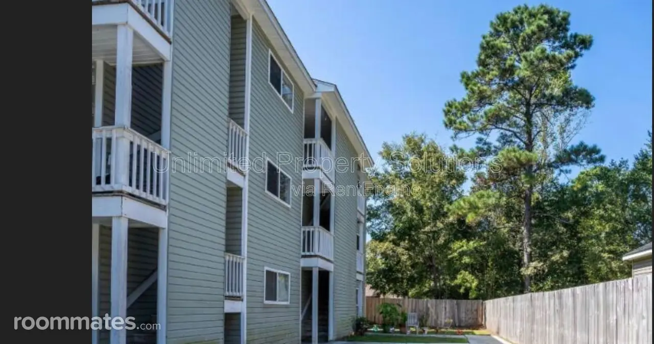 Profile photo 3 of 11