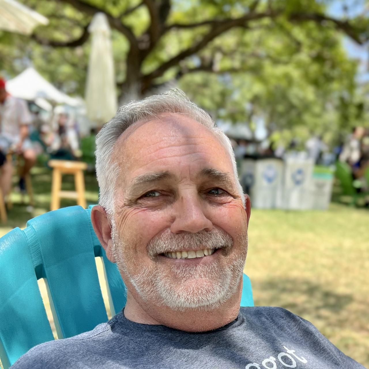 Profile photo 6 of 6