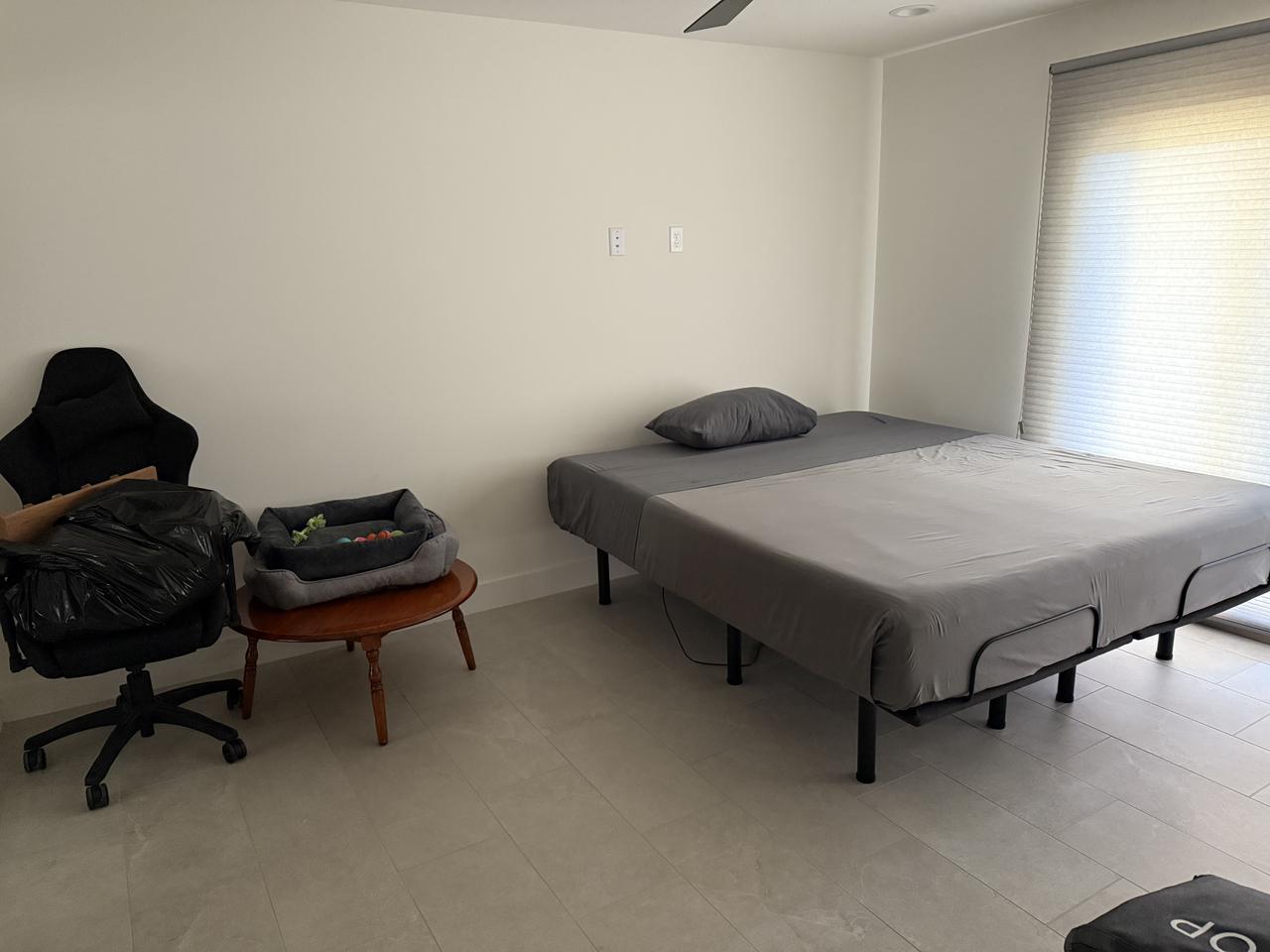 Profile photo 1 of 6