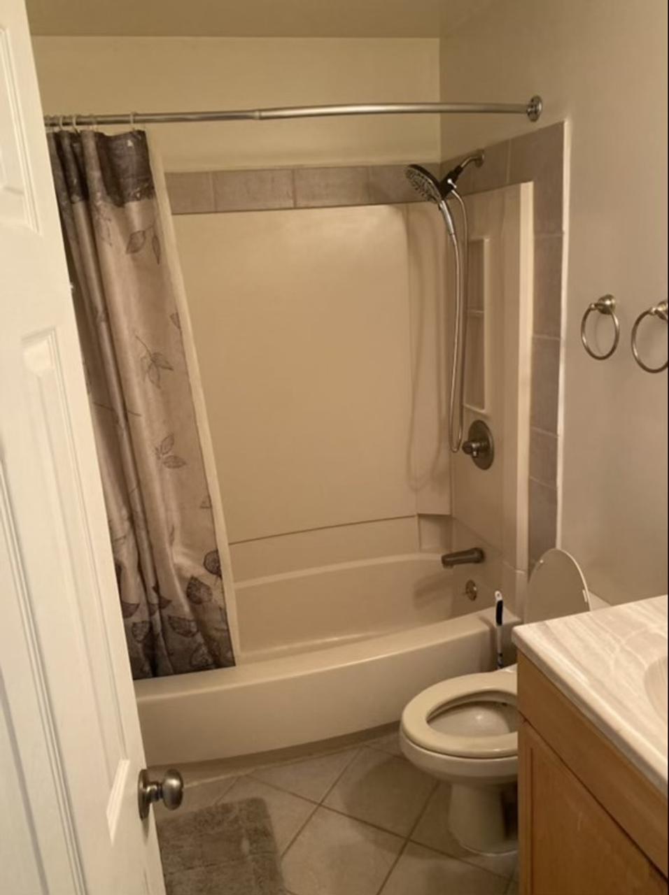 Profile photo 1 of 4