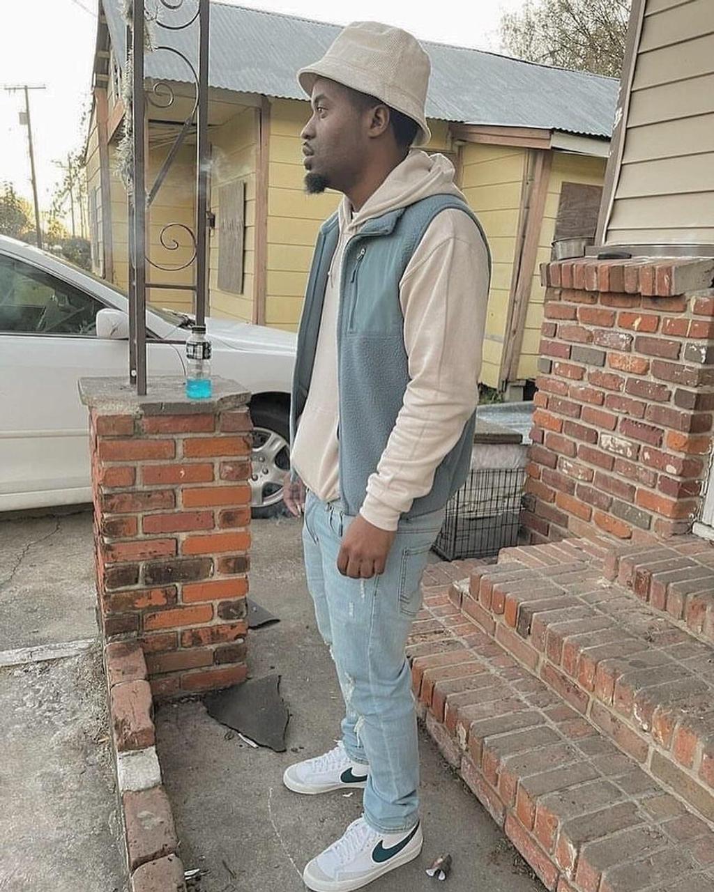 Profile photo 3 of 6