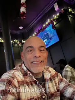 Roommate looking Chicago, IL, $1200