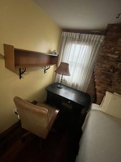 Room for rent in Baltimore, MD $900, townhouse