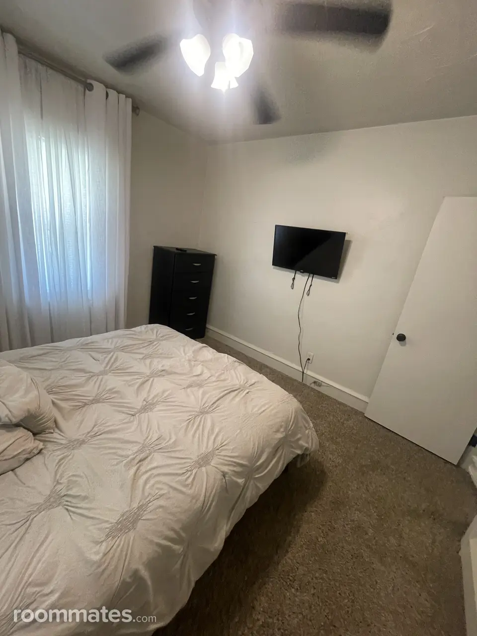 Profile photo 6 of 18