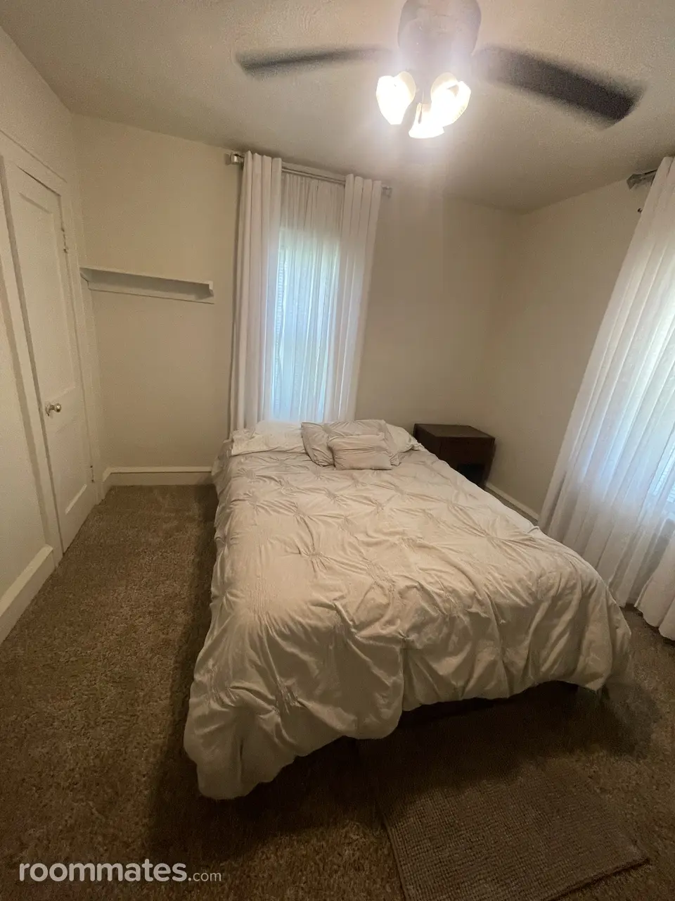 Profile photo 12 of 18