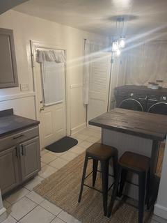Room for rent in Hampton, VA $1100, house