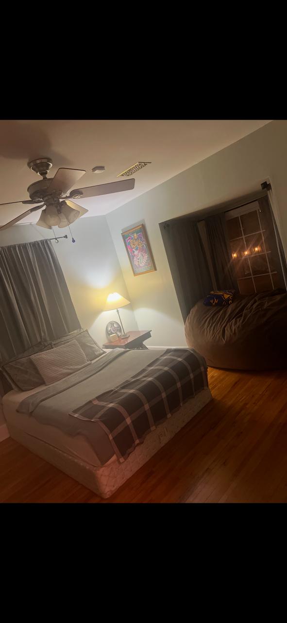 Profile photo 4 of 10