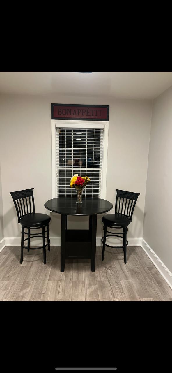 Profile photo 9 of 10