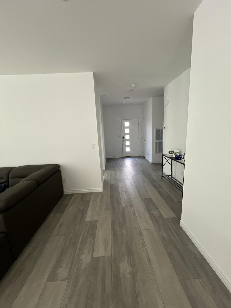 Profile photo 1 of 10