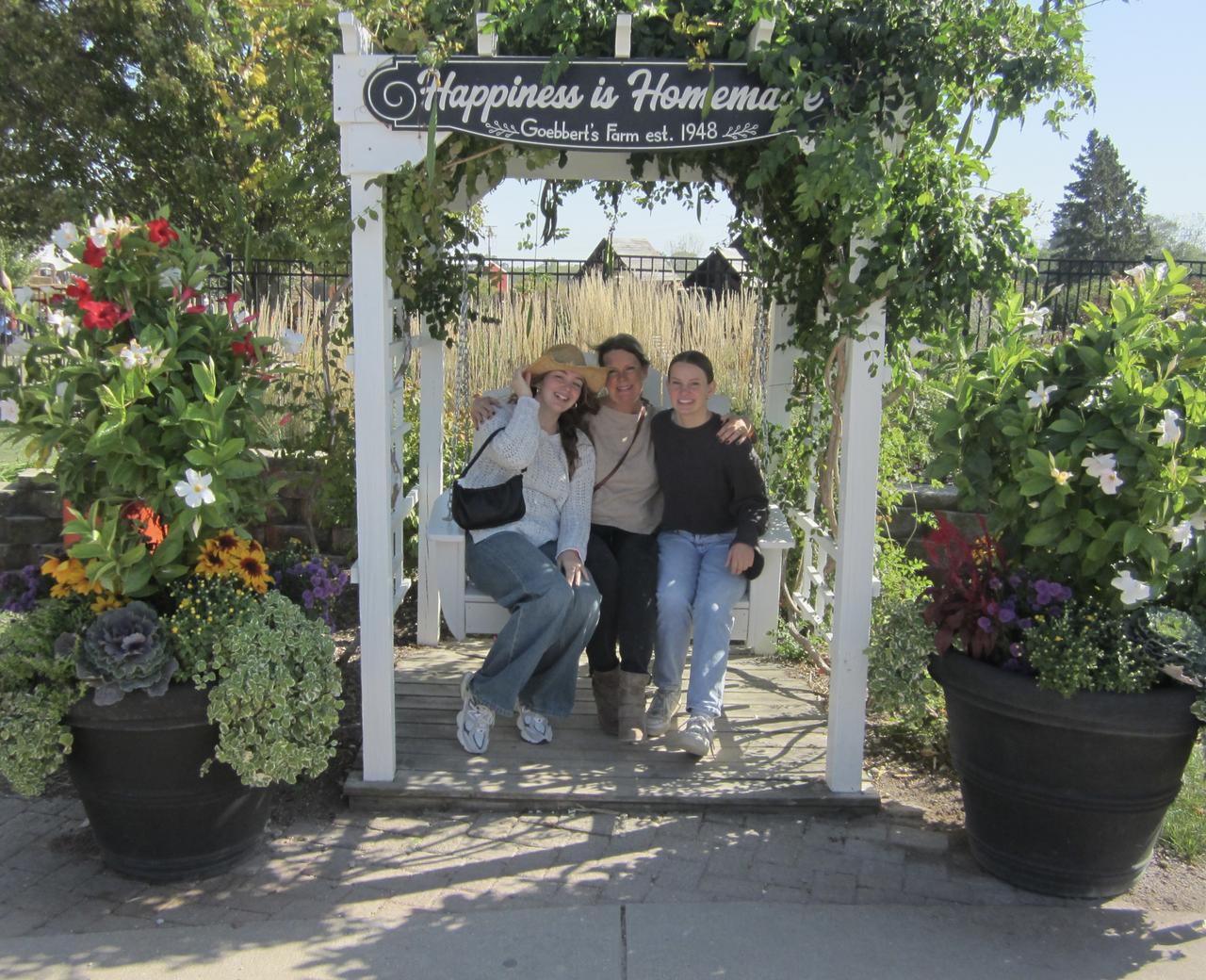 Profile photo 10 of 11