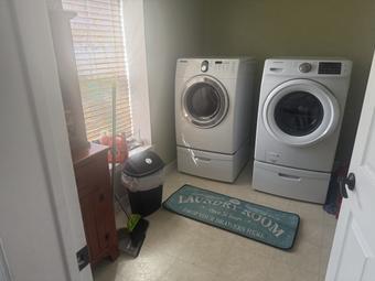 Room for rent in Dover, DE $800, house
