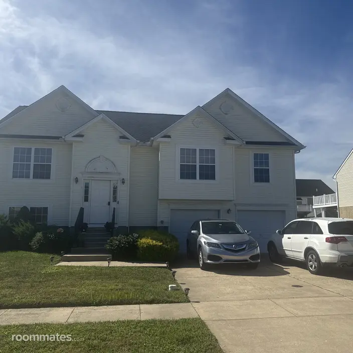 Room for rent in Dover, DE $800, house